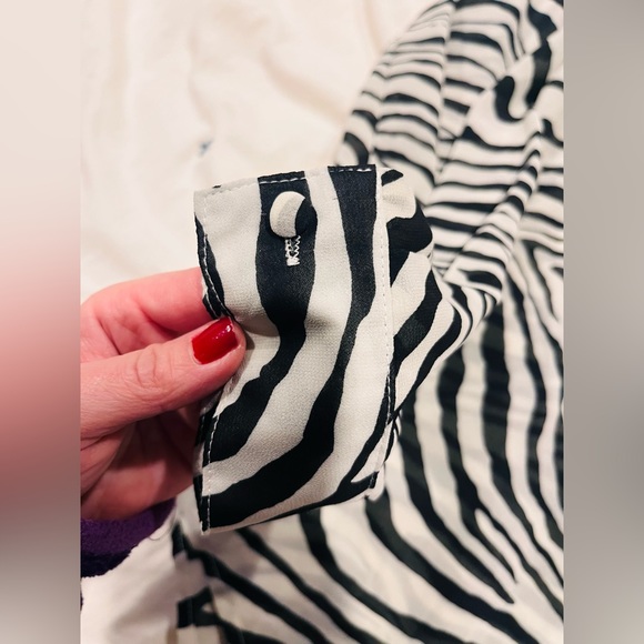 Princess Polly Sheer 🦓 Print Button Down Shirt - Picture 4 of 4